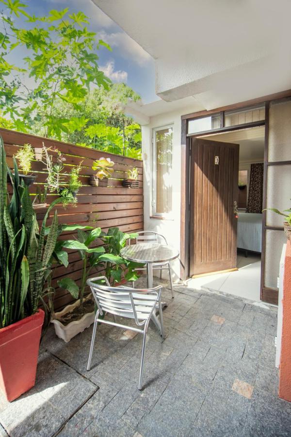 Pousada Vila Portuguesa Бомбиньяс Экстерьер фото