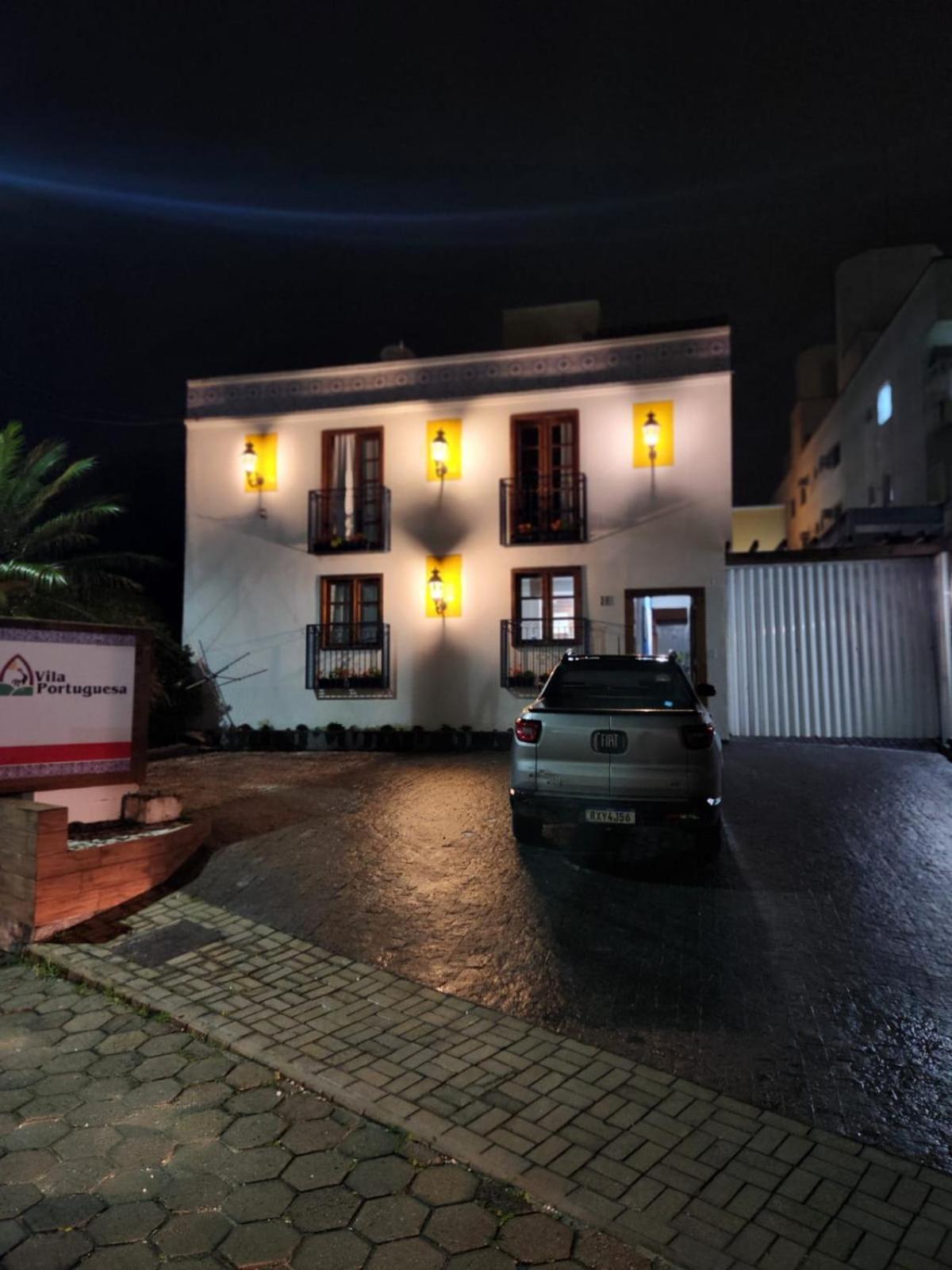 Pousada Vila Portuguesa Бомбиньяс Экстерьер фото