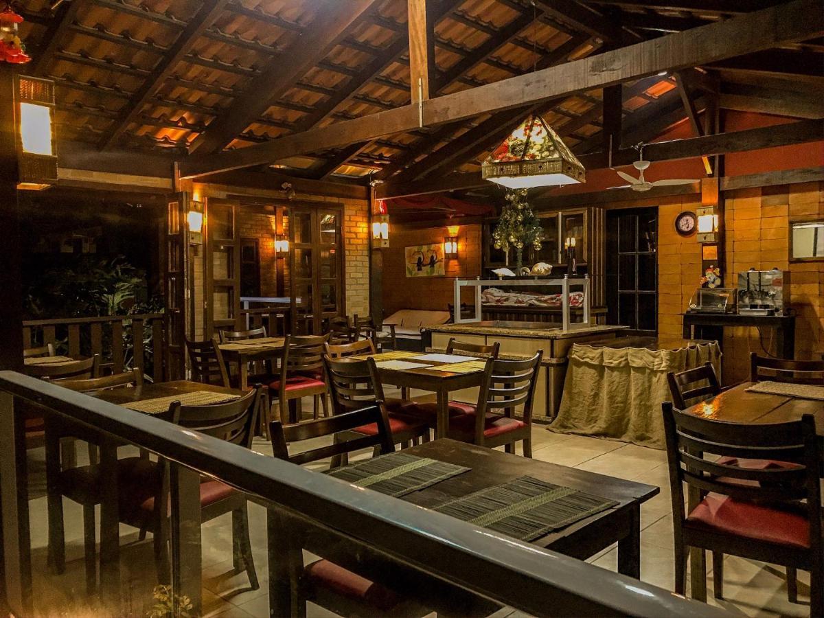 Pousada Vila Portuguesa Бомбиньяс Экстерьер фото